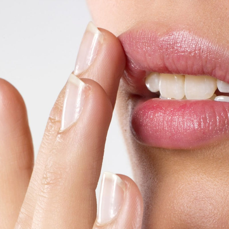 Увлажнение губ с помощью умных гелей